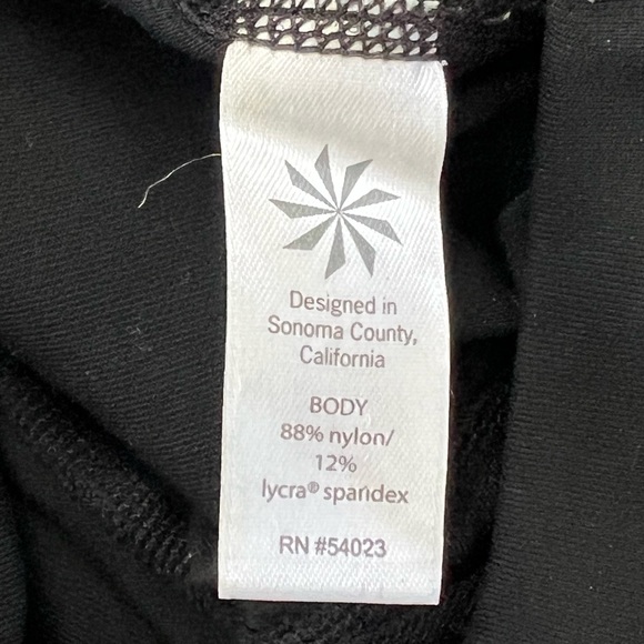 Athleta Mind Over Mat Capri Black Sz: S - Picture 15 of 16